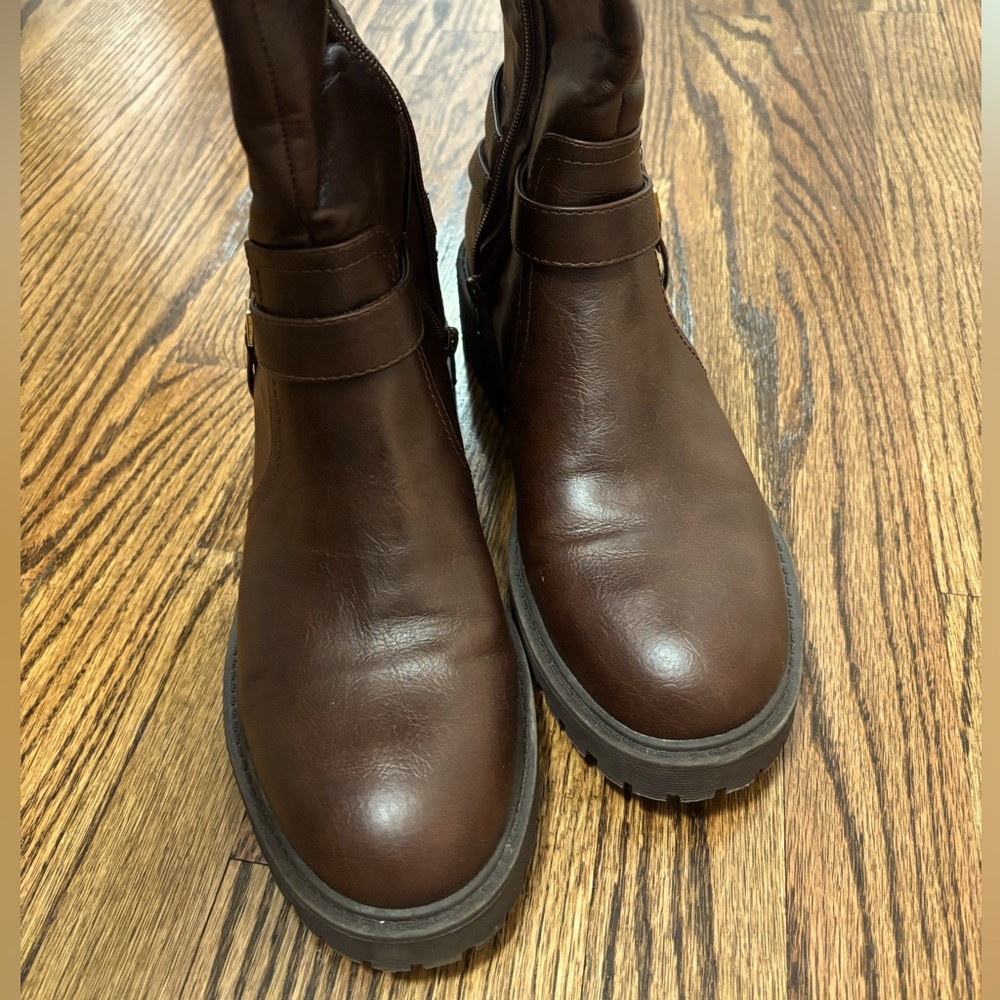 GUESS Tall Brown Women’s Size 9 1/2 Moto Boots